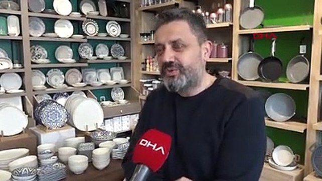 Bardak ve tabakların sağlam kaldığı zücaciyede, deprem anına ait güvenlik kamerası kayıtları ortaya çıktı