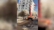 Diyarbakır'da 8 katlı bina yıkım sırasında çöktü, o anlar kamerada