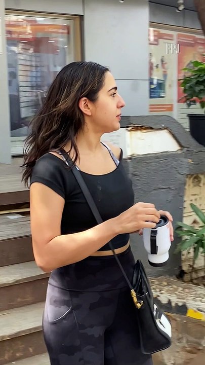 Sara Ali Khan Spotted After Her Workout Session in Mumbai