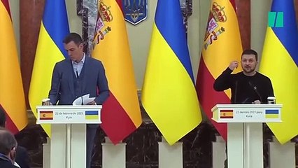 Zelenski interrumpe a un periodista español y lo que dice deja a Sánchez con esta cara