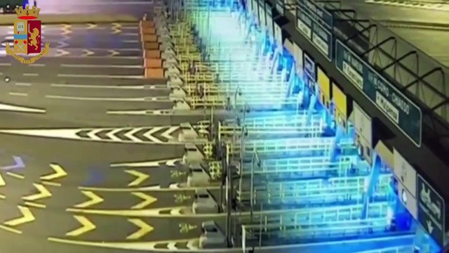 Incidente A4, le immagini dello schianto - Video