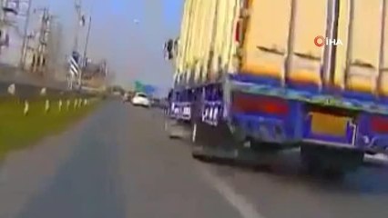 Tayland'da polisi öldüren sürücü kayıplara karıştı