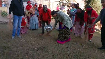 आंगबाड़ी मानेदय महिलाओं की पैन डाउन हड़ताल आज