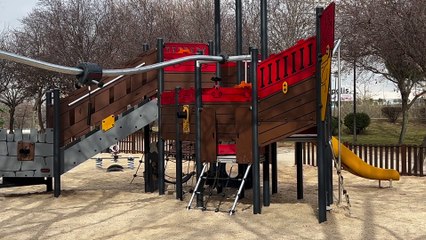 Torrejón de Ardoz renueva 1.700 metros cuadrados de zonas infantiles