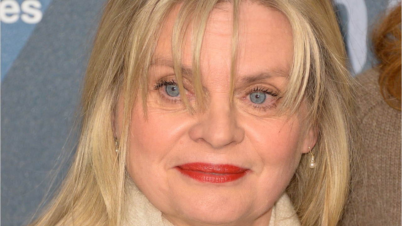 GALA VIDEO - Isabelle Nanty pas fan des déguisements des Enfoirés : “Le costume est une douleur”