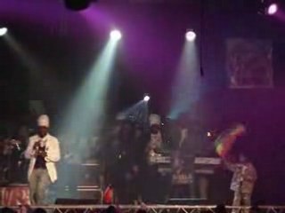 SIZZLA KALONJI be strong live@ amazura07