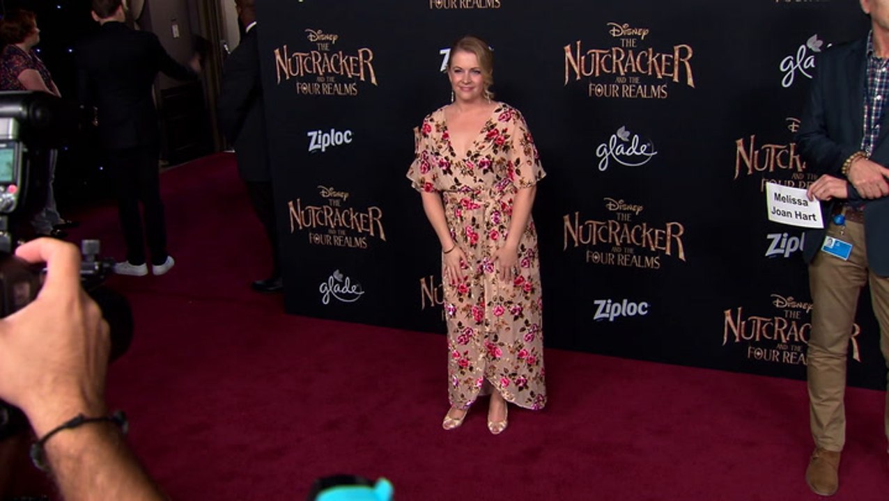 Melissa Joan Hart Reveals She & Ryan Reynolds Once Had ‘A Little Thing’