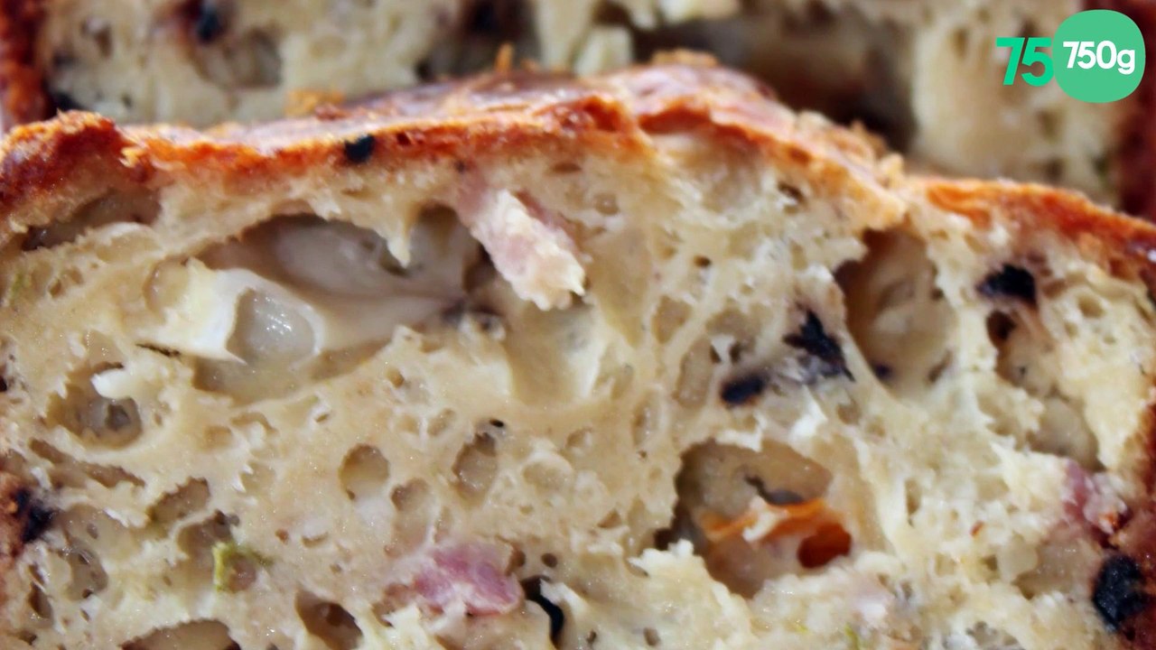 Cake lardons, brebis, tomates, olives et basilic