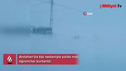 Tipi nedeniyle yolda mahsur kalan öğrenciler kurtarıldı