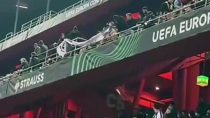 Basel – Trabzonspor maçında ''Enkaz var devlet yok, Erdoğan istifa'' pankartı