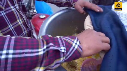 Crore Paati Nojawan Bike Par Biryani Beechny Lag Para __ Motivational Story _ Daily Dharti