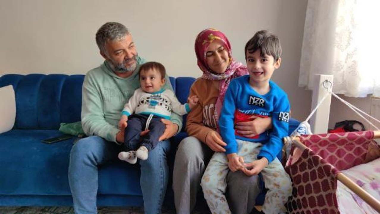 ENKAZDAN YARALI ÇIKARILAN 3 YAŞINDAKİ KAYIP YEĞENİNİN BULUNMASINI İSTİYOR