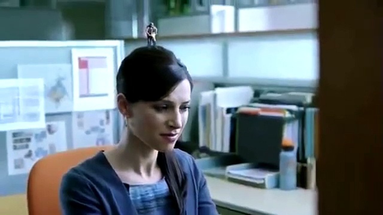 Advil Construction giantess Ad