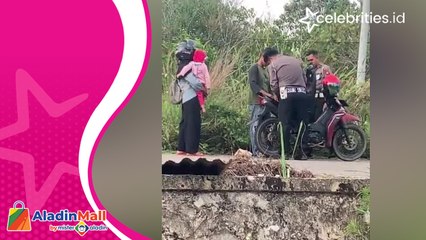 Viral, Aksi Polisi Bantu Pasutri saat Mogok, Bikin Haru
