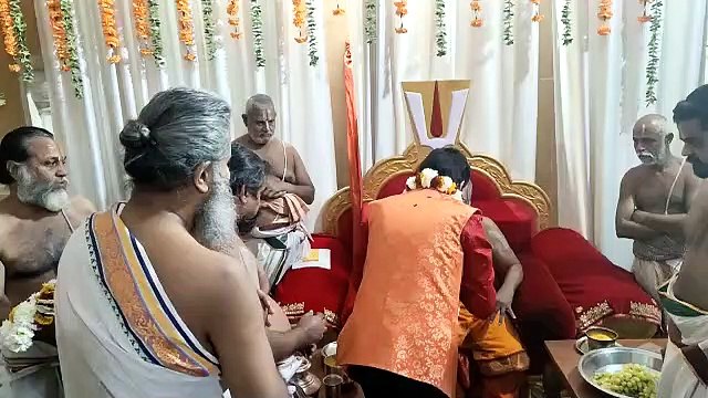 वानमामलै तोताद्रि मठ के 31वें जीयर स्वामी ने गलता तीर्थ किए दर्शन