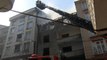 Esenyurt'ta metruk bir binada çıkan yangın söndürüldü