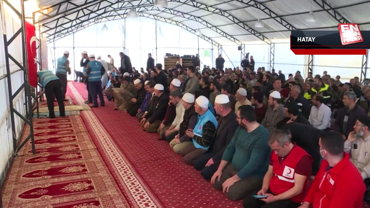 Diyanet İşleri Başkanı Erbaş, Hatay'da cuma namazı kıldırdı