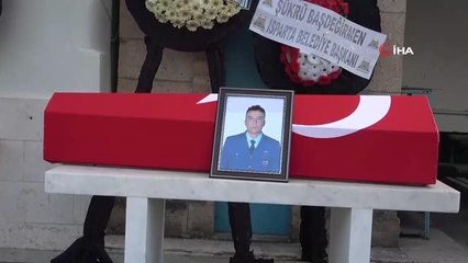 Trafik kazasında hayatını kaybeden astsubay çavuş memleketi Isparta'da toprağa verildi