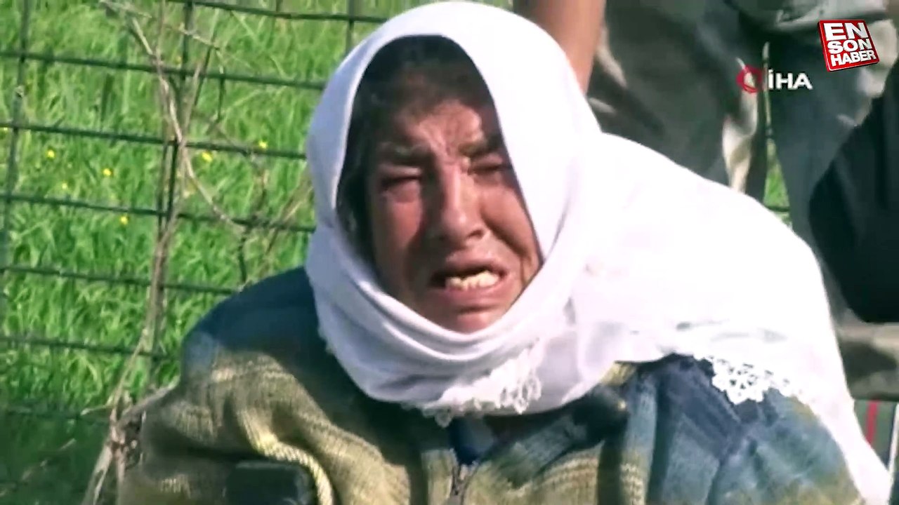 Antalya'da yanan evini gözyaşları içinde izledi