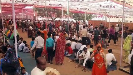 200 हलवाईयों ने 15 भट्टियों पर तैयार की प्रसादी, उमड़े लोग