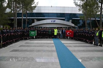 Suudi Arabistan arama kurtarma ekibi Şanlıurfa'dan çiçeklerle uğurlandı
