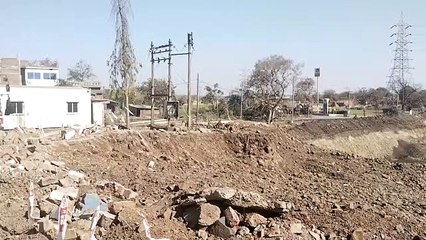 इंदौर खंडवा रोड का काम तेजी से चल रहा है घाट एरिया में टर्नल बनाई जा रही है