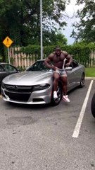 Un ami qui vous aide à tenir votre régime pour cet été... efficace