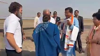 वीडियो स्टोरीः कांग्रेस महाधिवेशन के लिए पहुंचे कांग्रेस के दिग्गज, मुख्यमंत्री ने किया स्वागत