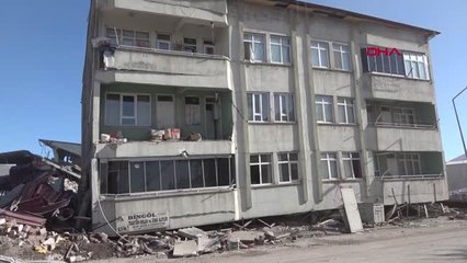 VALİ AYDOĞDU: ELBİSTAN'DA 264 KAMYON VAR, HER GÜN 45'İN ÜZERİNDE ENKAZ KALDIRILIYOR