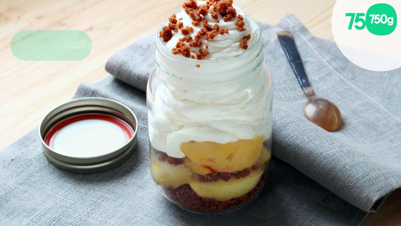 Bocal pommes, spéculos et crème fouettée