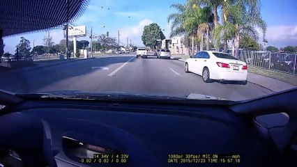 Angry Teenager broke innocent driver's side mirror (Black Box Cam)