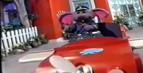 Bananas in Pyjamas E0125 - Joy Flight