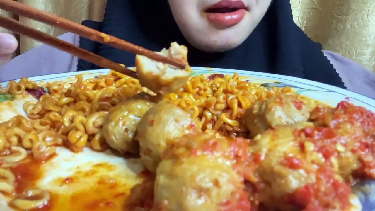 ASMR SAMYANG + MERCONDES MEATBALLS FROM QEISHA'S KITCHEN!!