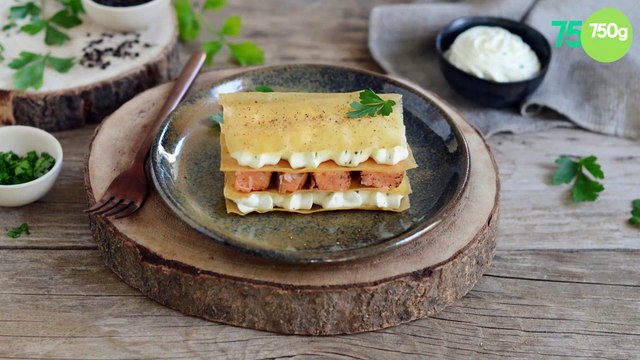 Millefeuille croustillant de saumon MOWI Traiteur Fumé 3 poivres et baie de Sichuan au fromage frais