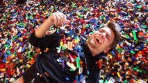 I Put 10 Million Legos in Friends House