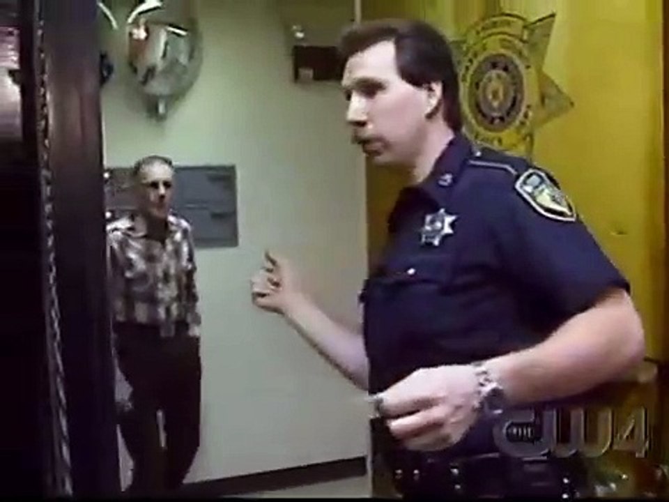 Cops - Se3 - Ep18 HD Watch