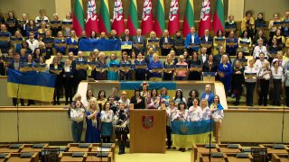 В литовском сейме спели гимн Украины. 24 февраля 2023 г.