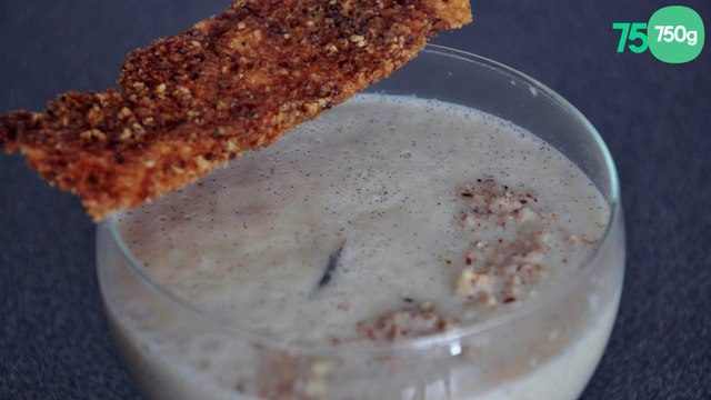 Velouté de céleri à la vanille et sa tuile de parmesan noisettes