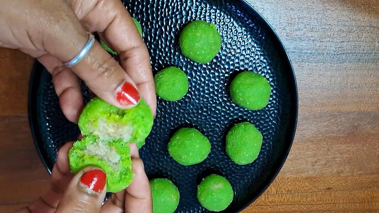 सिर्फ 1  गिलास दूध से 10  मिनट में बिना मावा  बिना चाशनी स्वादिस्ट  मिठाई