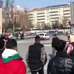 ''Ülkede mülteci istemiyoruz'' sloganlarıyla yürüdüler