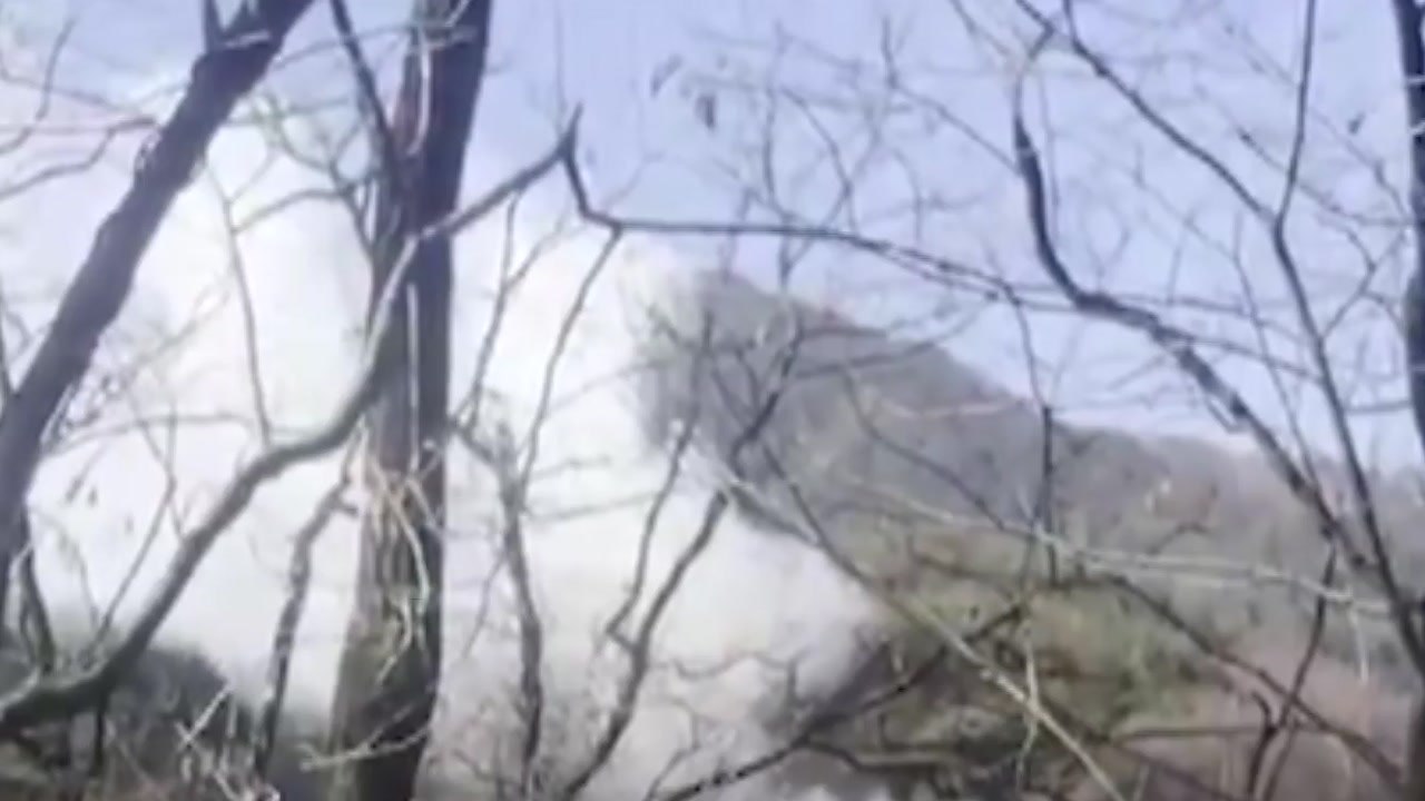경남 거창군 야산에서 불 ...1시간 50분 만에 진화 / YTN