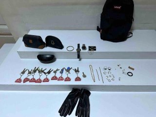 Konut kiralama şirketinin eski çalışanı kopyaladığı anahtarlarla hırsızlık yaptı