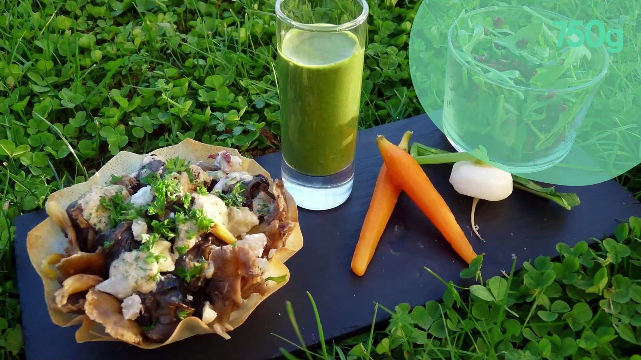 Croustillant d'automne, escargots, girolles, châtaignes et son émulsion de roquette