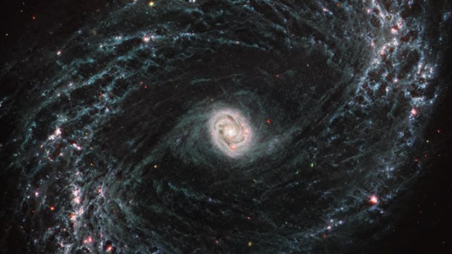 El Telescopio Webb Descubre Estructuras Invisibles En El Interior De Galaxias Espirales