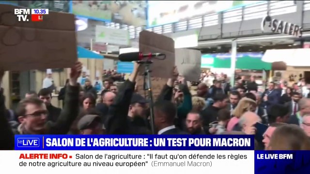 Emmanuel Macron interpellé sur la réforme des retraites au Salon de l'agriculture