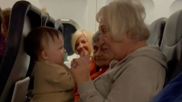 Sweet Grandmas Help Mom On Crying Baby's First Plane Ride | Happily TV