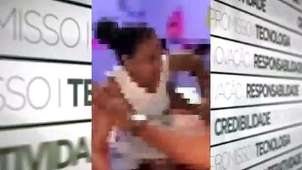 Mulher arromba porta_de_motel_e_flagra_marido_%E2%80%98fuj%C3%A3o%E2%80%99_com_outra_https___t.co_NOsO3ielra