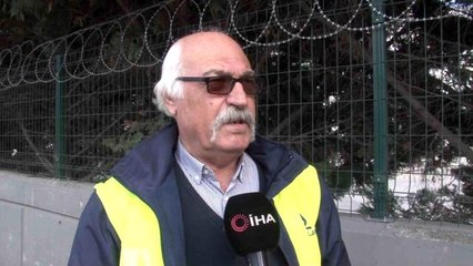 Deprem bölgesine iş makinesini yetiştirmek için hızla giden tırın şoförü konuştu