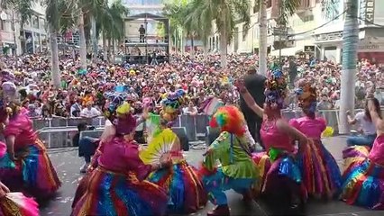 Multitudinario Carnaval de Día en Santa Cruz de Tenerife