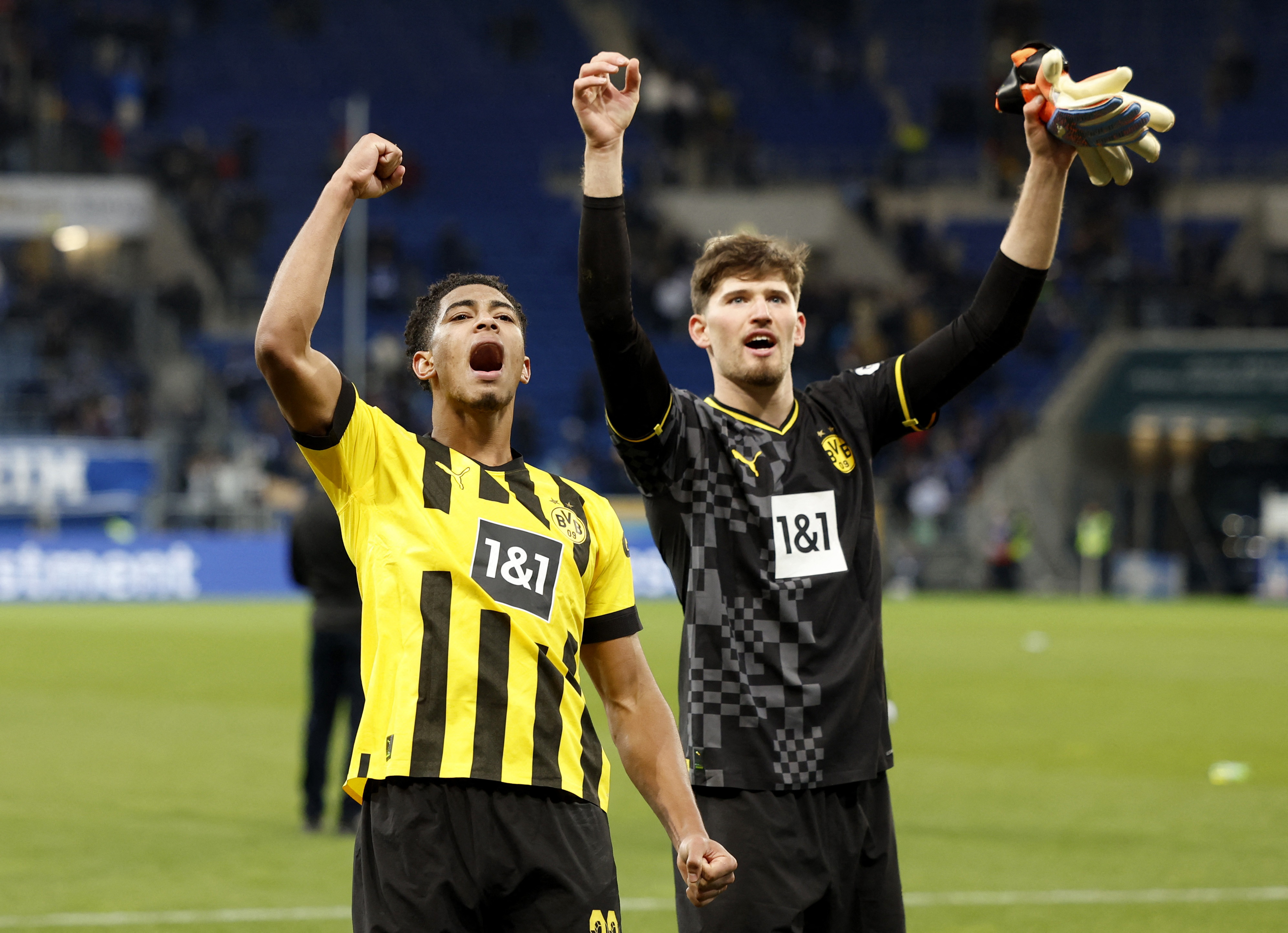 Bundesliga - Bouillant, Dortmund prend le trône !